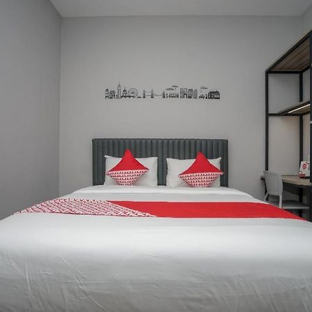 Oyo 568 Rajawali Homestay Palembang Ngoại thất bức ảnh