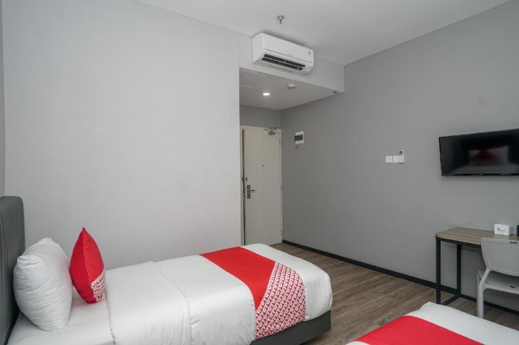 Oyo 568 Rajawali Homestay Palembang Ngoại thất bức ảnh