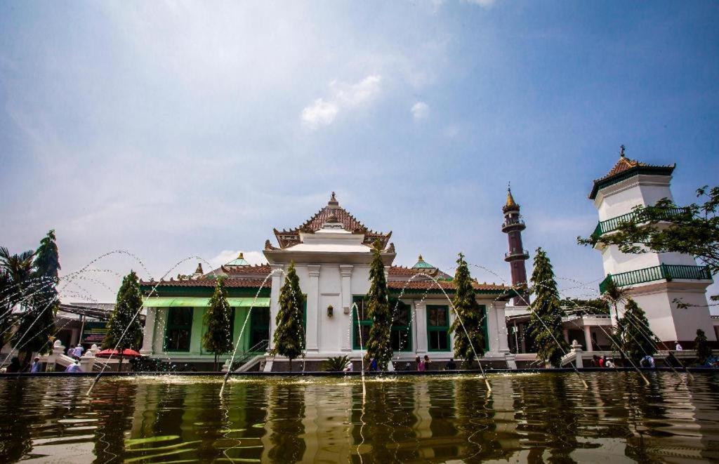 Oyo 568 Rajawali Homestay Palembang Ngoại thất bức ảnh