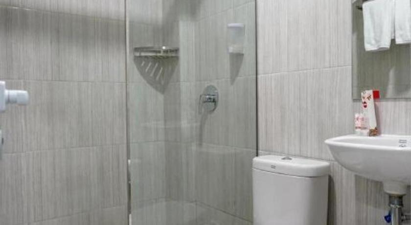 Oyo 568 Rajawali Homestay Palembang Ngoại thất bức ảnh