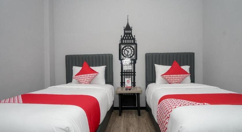 Oyo 568 Rajawali Homestay Palembang Ngoại thất bức ảnh