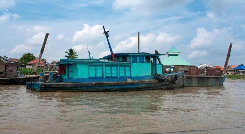 Oyo 568 Rajawali Homestay Palembang Ngoại thất bức ảnh