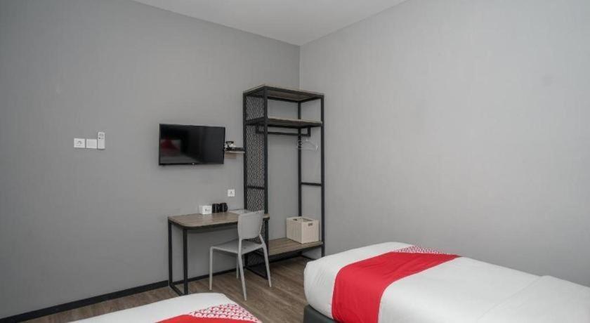 Oyo 568 Rajawali Homestay Palembang Ngoại thất bức ảnh