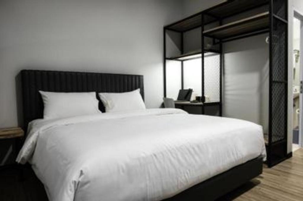 Oyo 568 Rajawali Homestay Palembang Ngoại thất bức ảnh